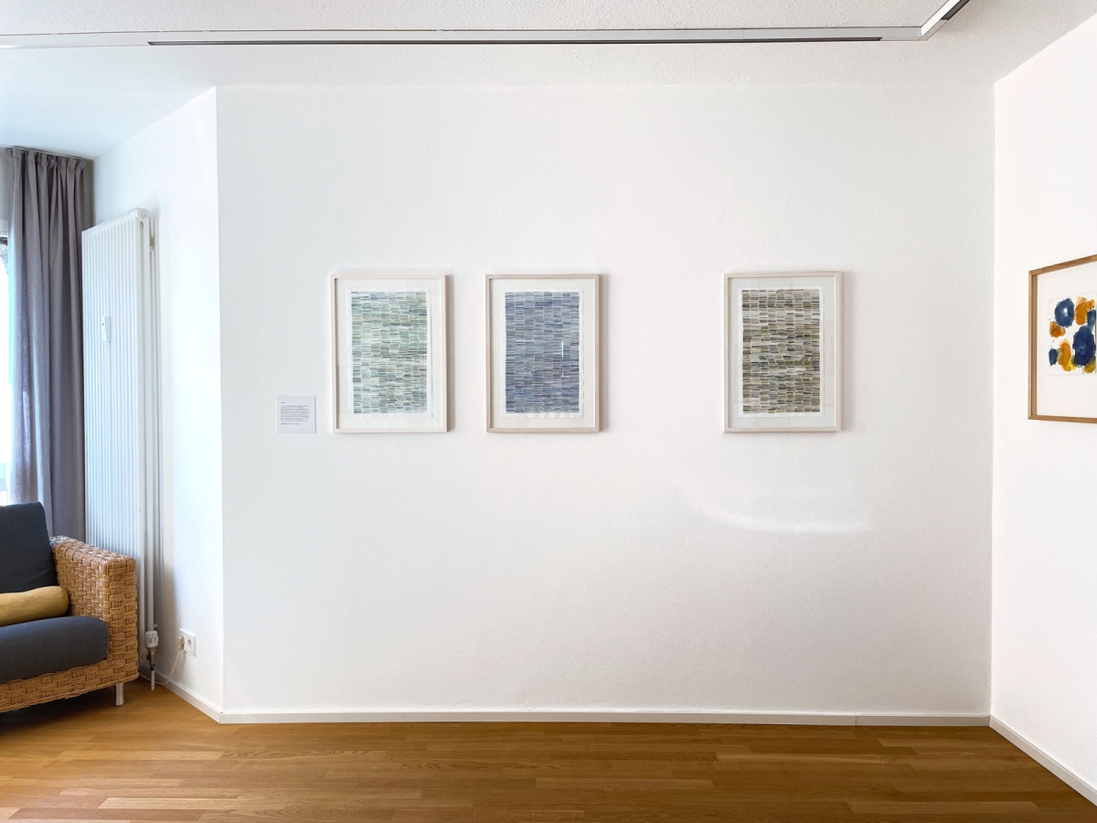 Ines Hock, Galerie Klaus Braun - Farbe auf Papier, 2021 - 3 Az  Serie Schillig,  51 x 32 cm