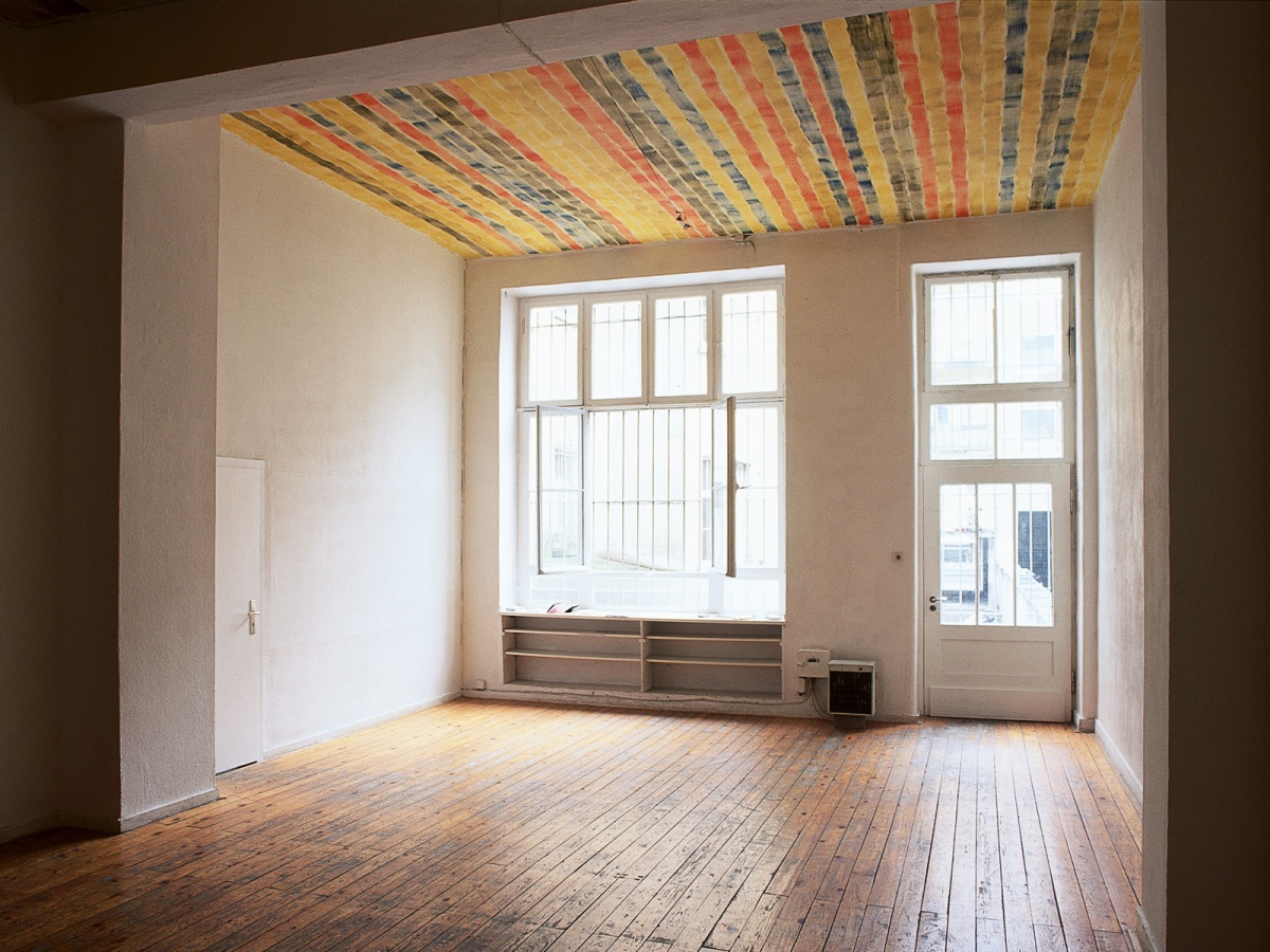 Ines Hock, Farbraumarbeit  |1996 Moltkerei Werkstatt, Köln  Farbpigmente in Emulsion 78,5 m²