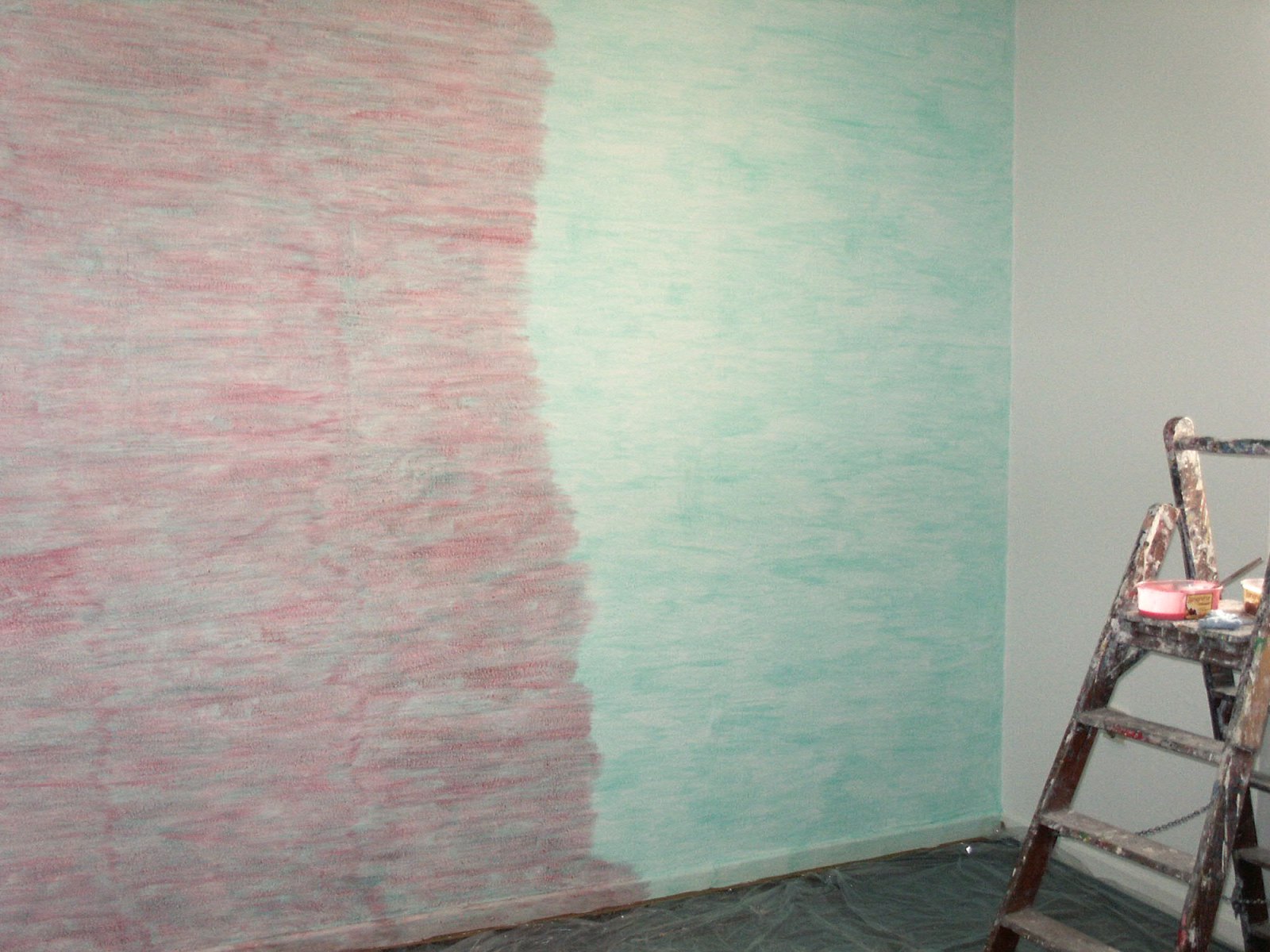 Ines Hock, Farbraum, 2002, Galerie Schütte; Phthalogrün und Cadmiumrot in Acrylemulsion, ca 3,2 x 3,5 m