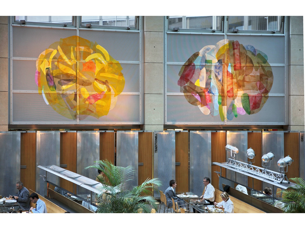 Ines Hock, Ines Hock, A Thousand Splendid Colors, 2010  Commerzbank Tower, 10 Segmente 59 m x 3,60 m