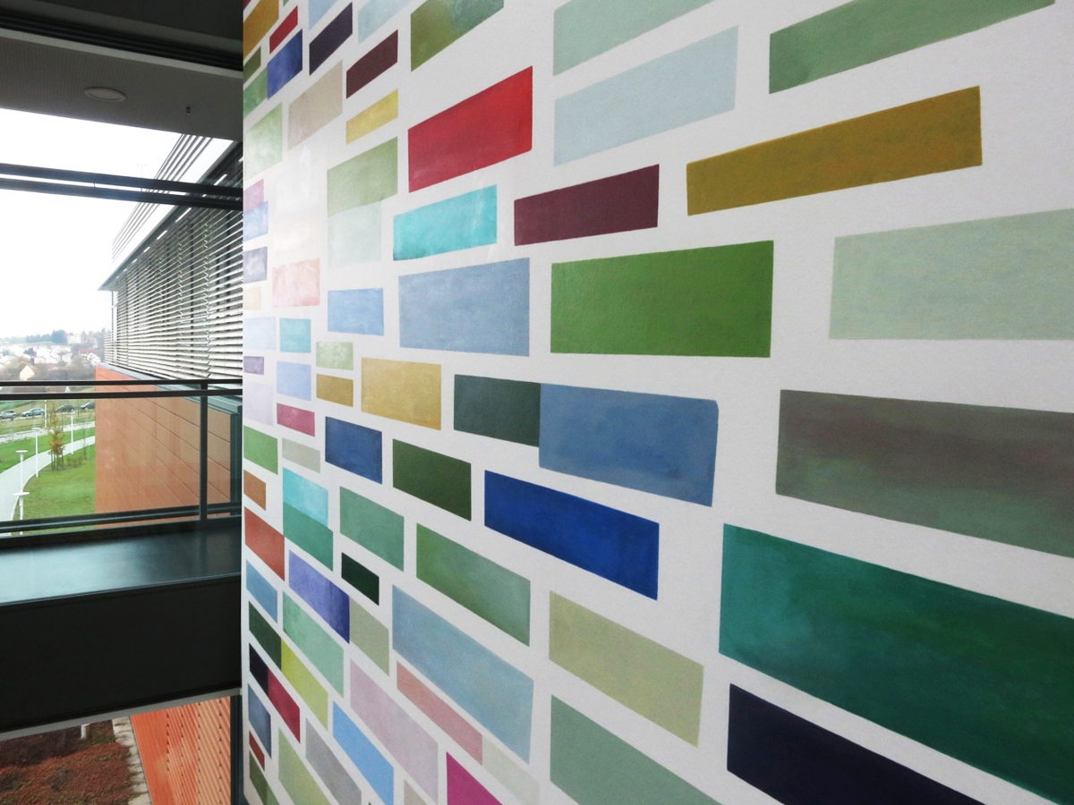 Ines Hock, Seite des Foyercafés, 6 x 7 m, Acrylfarbe