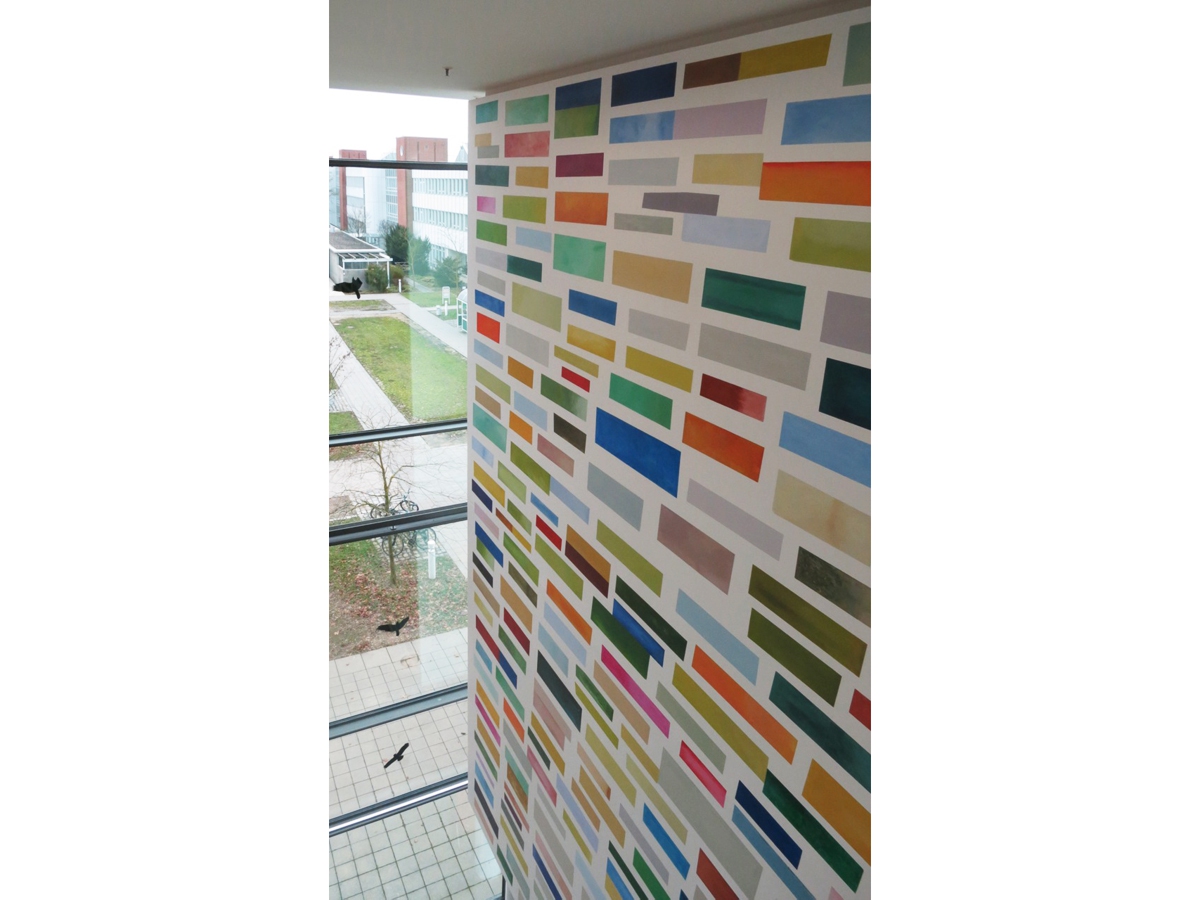 Ines Hock, Trans Chroma, Uniklinikum Regensburg, Foyer, Eingang West Gebäude A 2, Treppenhausseite, 6 x 7 m, Acrylfarbe